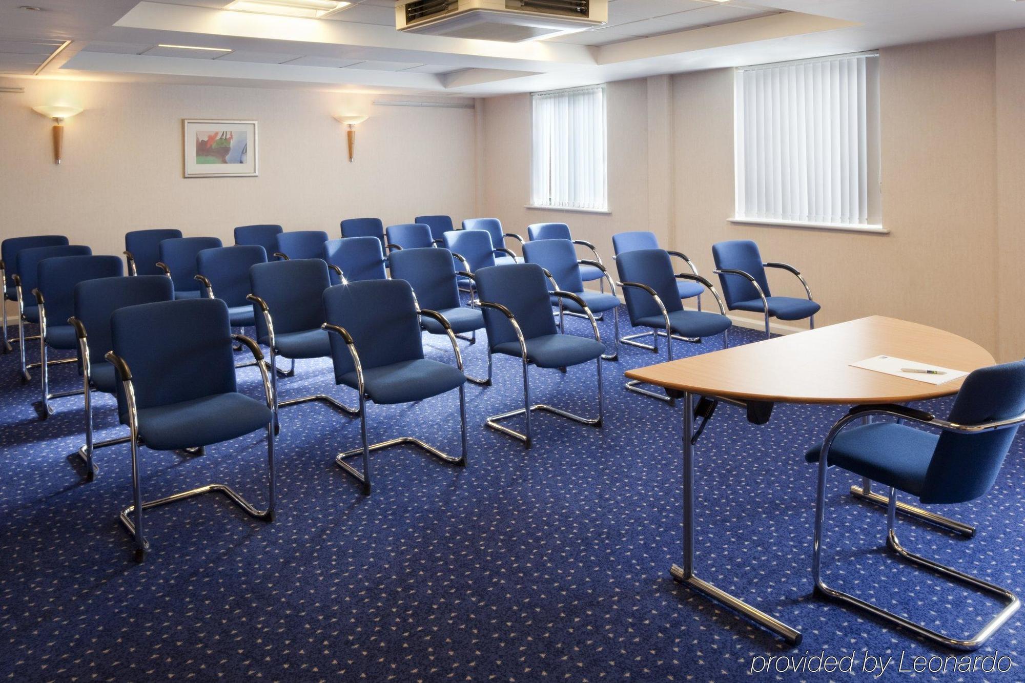Express London Luton Airport By Ihg 3* Luton (Bedfordshire)