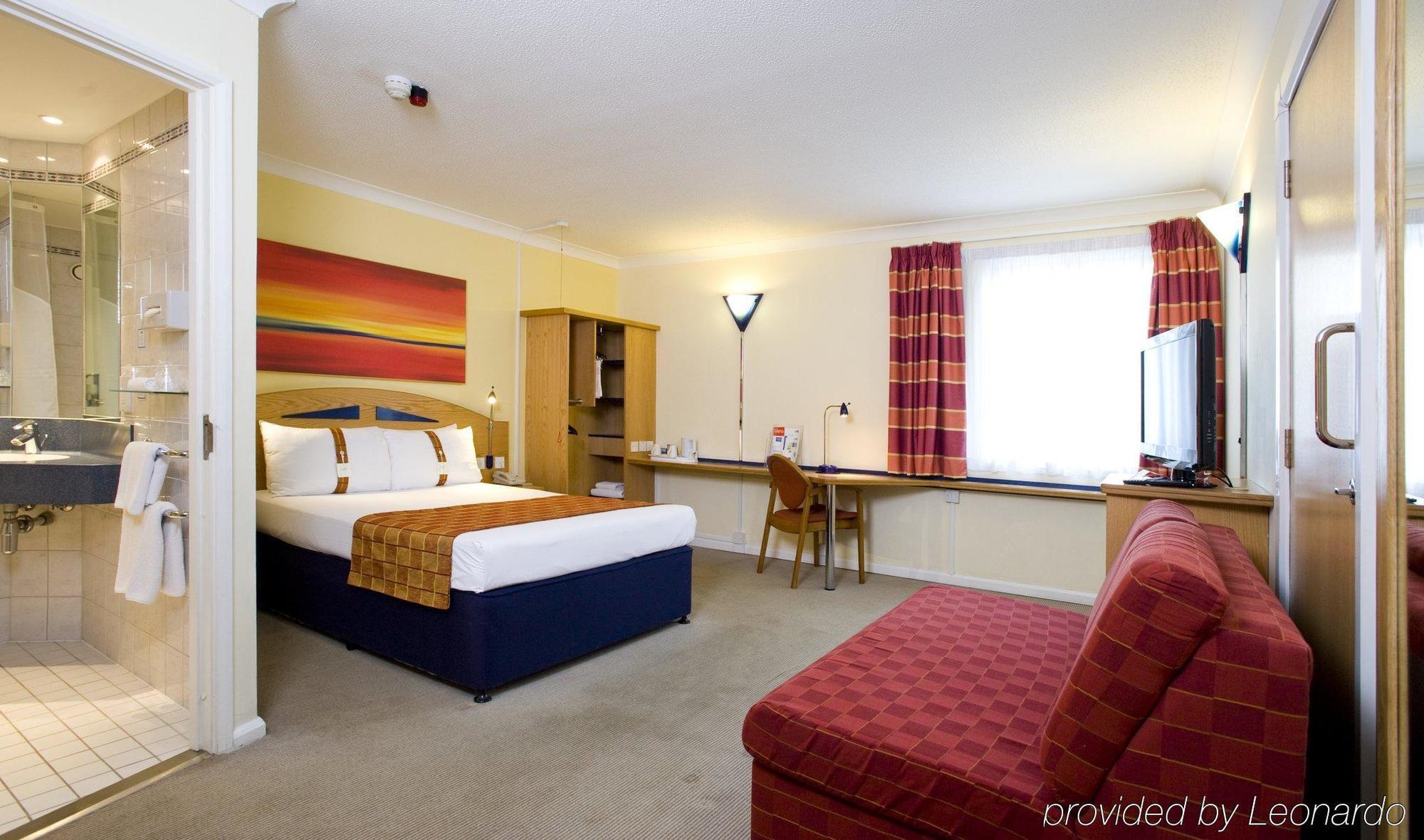 Express London Airport By Ihg Hotel