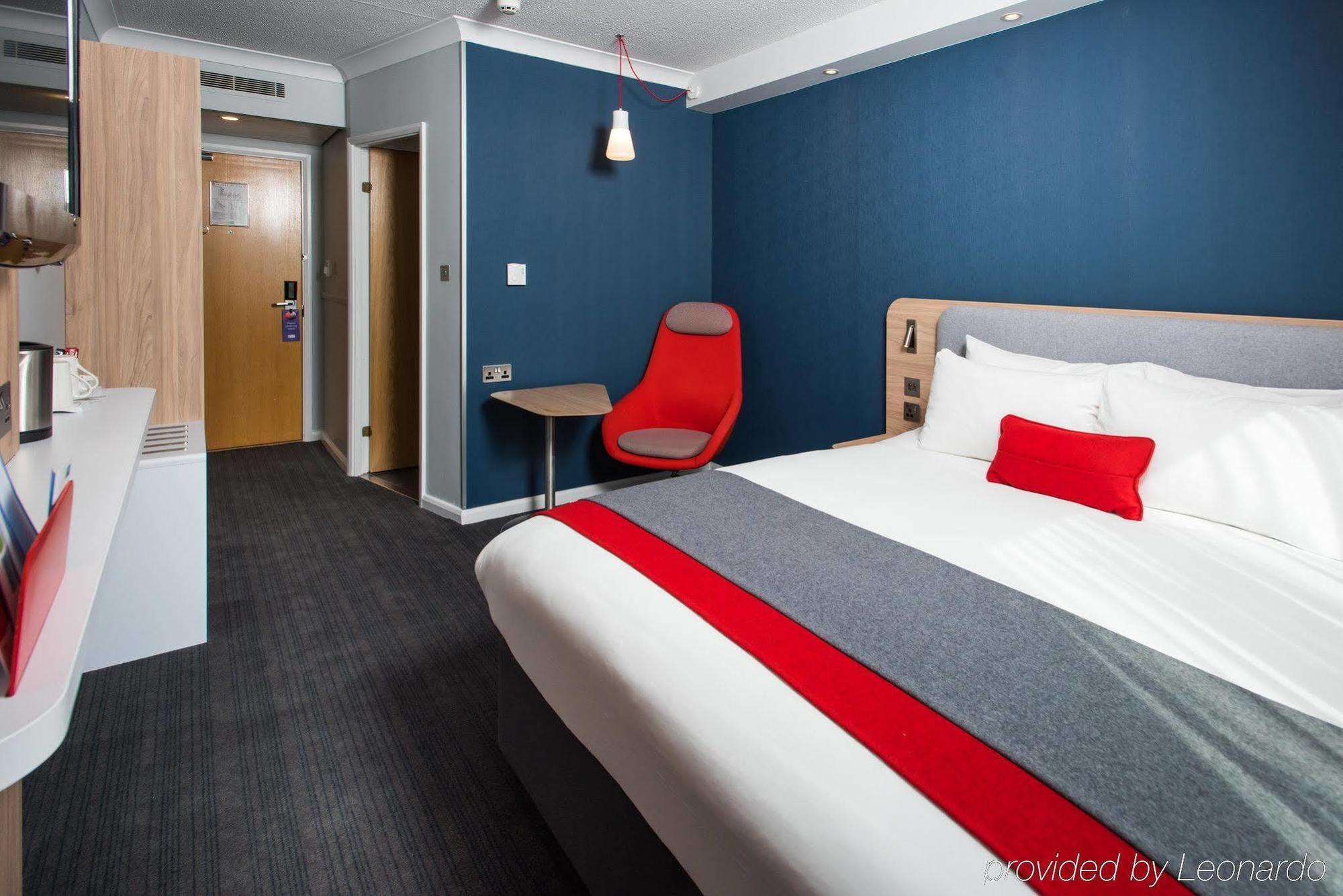 Express London Airport By Ihg Hotel